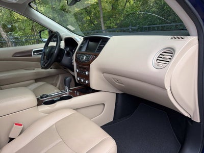 2017 Nissan Pathfinder Platinum - 4WD / DUAL SUNROOF / CLEAN CARFAX