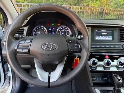2019 Hyundai Elantra SE