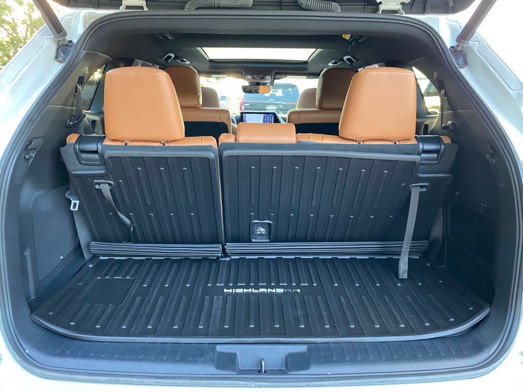 2022 Toyota Highlander Platinum