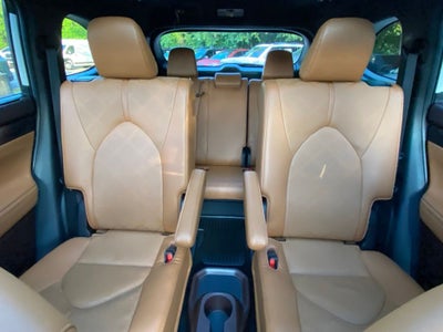 2022 Toyota Highlander Platinum
