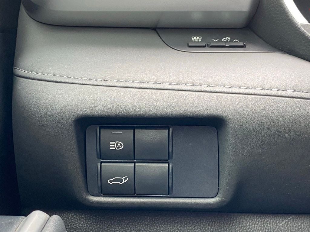 2021 Toyota Highlander XLE CLEAN CARFAX