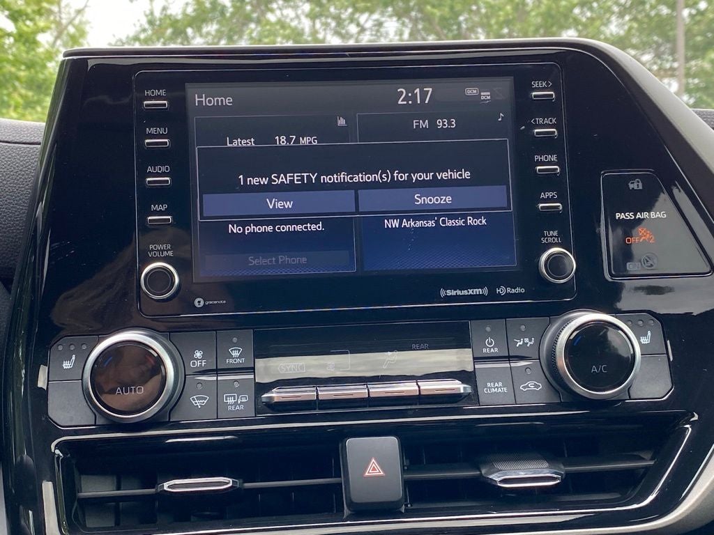 2021 Toyota Highlander XLE CLEAN CARFAX