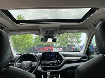 2021 Toyota Highlander XLE CLEAN CARFAX