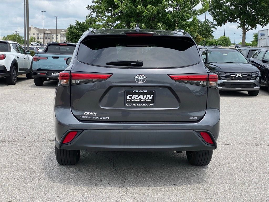 2021 Toyota Highlander XLE CLEAN CARFAX