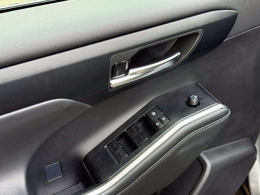 2025 Toyota Highlander XLE - AWD / SUNROOF / CLEAN CARFAX