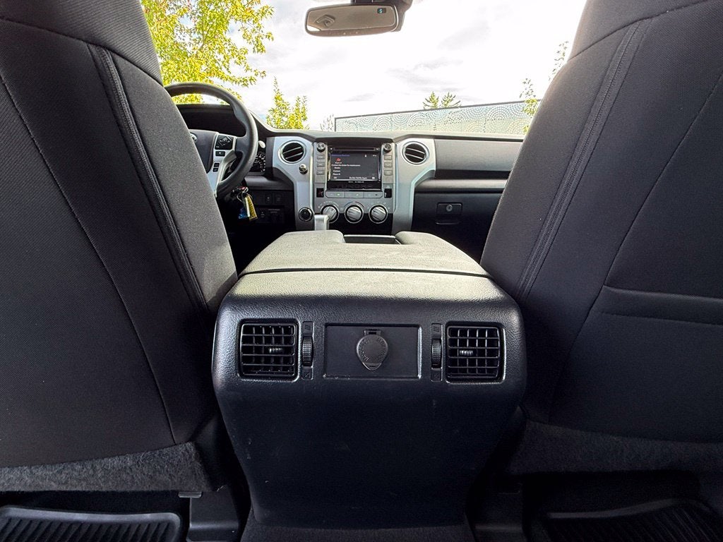 2018 Toyota Tundra SR5 - 4WD / LIFTED! / CLEAN CARFAX