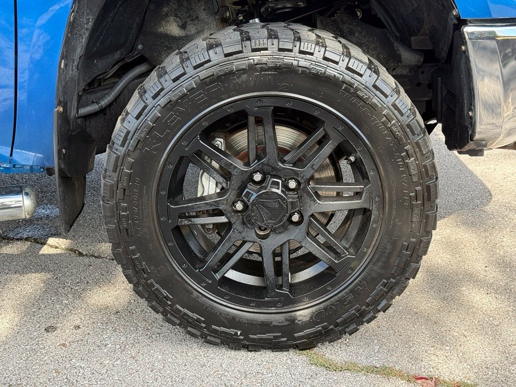 2018 Toyota Tundra SR5 - 4WD / LIFTED! / CLEAN CARFAX