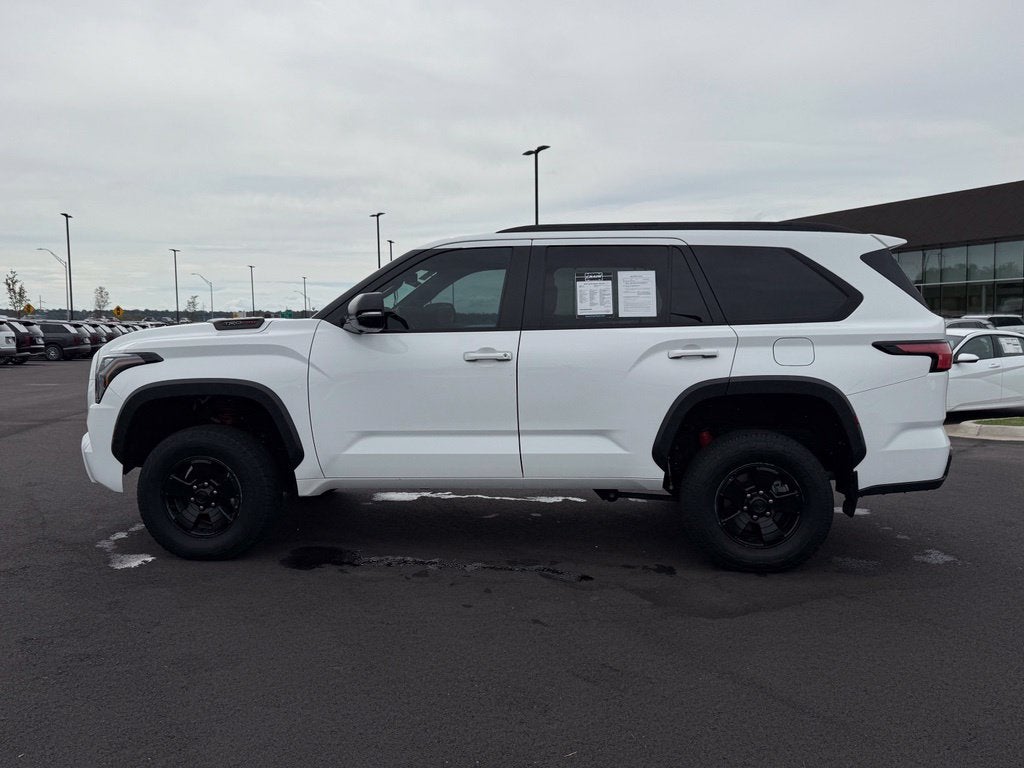 2024 Toyota Sequoia TRD Pro - 4WD / PANORAMIC SUNROOF / CLEAN CARFAX