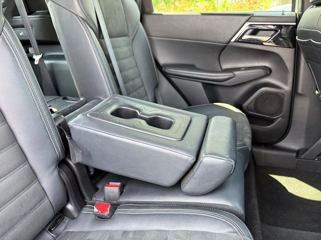 2022 Mitsubishi Outlander Black Edition - 4WD / SUNROOF / CLEAN CARFAX