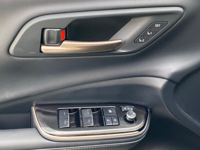 2025 Toyota Crown Platinum