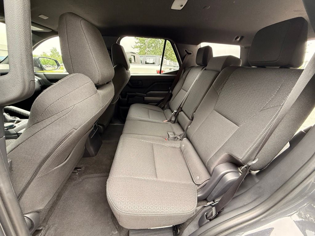 2025 Toyota 4Runner SR5 ONE OWNER CLEAN CARFAX
