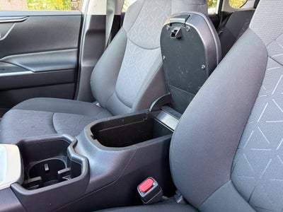 2022 Toyota RAV4 Hybrid XLE - AWD | SUNROOF | CLEAN CARFAX