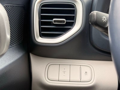 2023 Hyundai Venue Limited ONE OWNER CLEAN CARFAX