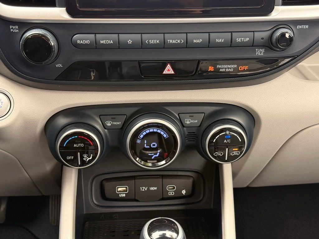 2023 Hyundai Venue Limited ONE OWNER CLEAN CARFAX