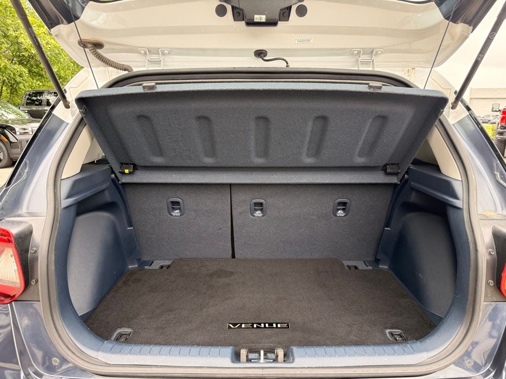2023 Hyundai Venue Limited ONE OWNER CLEAN CARFAX