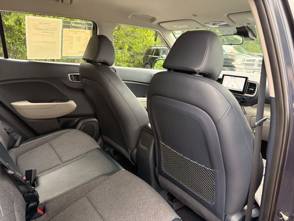 2023 Hyundai Venue Limited ONE OWNER CLEAN CARFAX