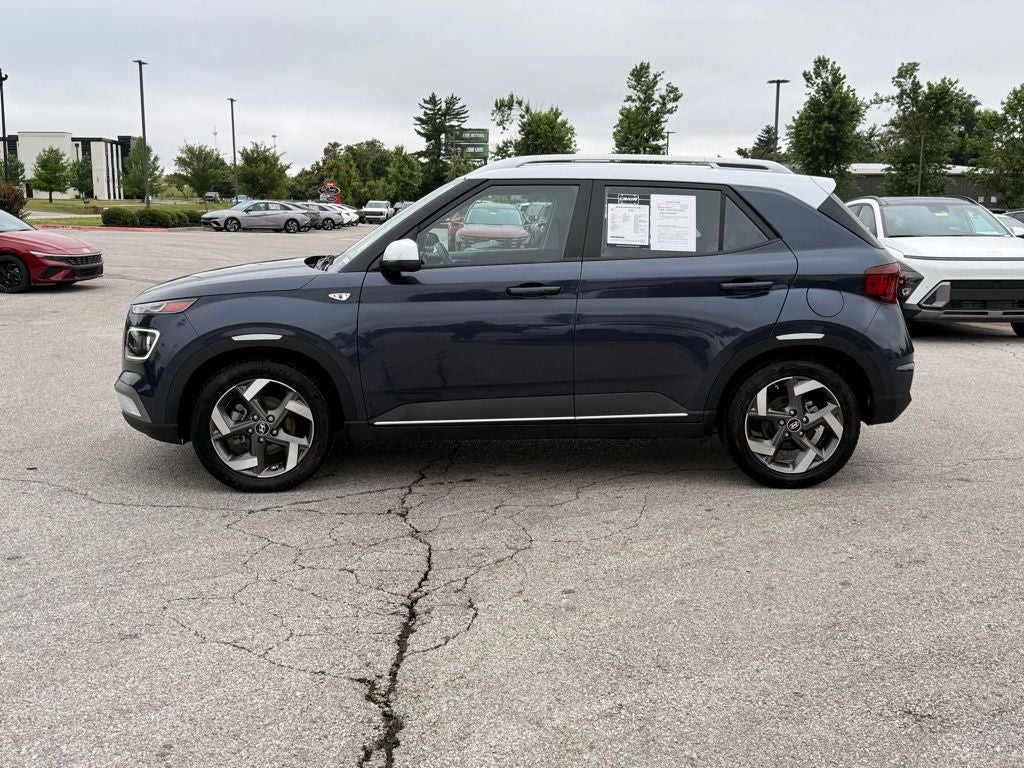 2023 Hyundai Venue Limited ONE OWNER CLEAN CARFAX