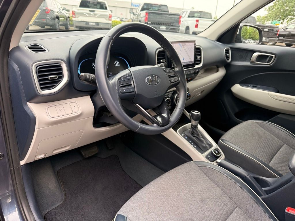 2023 Hyundai Venue Limited ONE OWNER CLEAN CARFAX