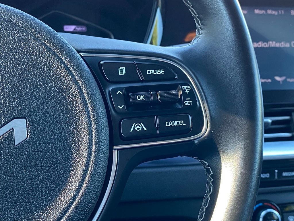 2022 Kia Niro LXS NICE CAR