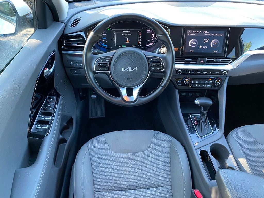 2022 Kia Niro LXS NICE CAR