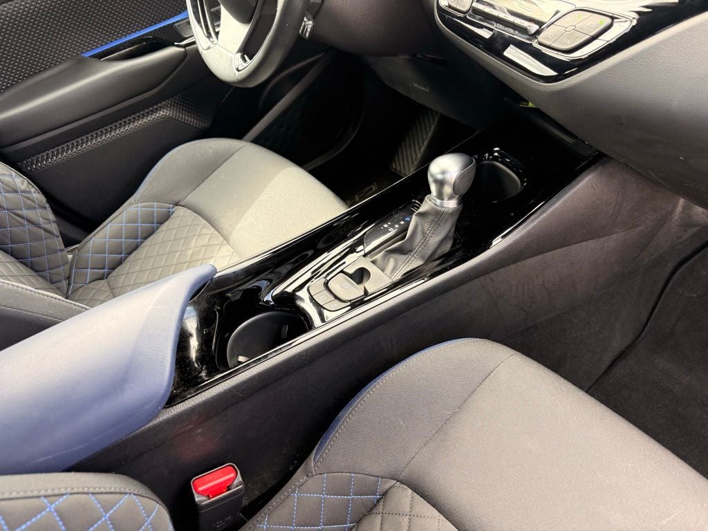 2021 Toyota C-HR XLE