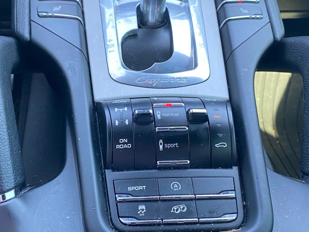 2014 Porsche Cayenne GTS CLEAN CAR FAX