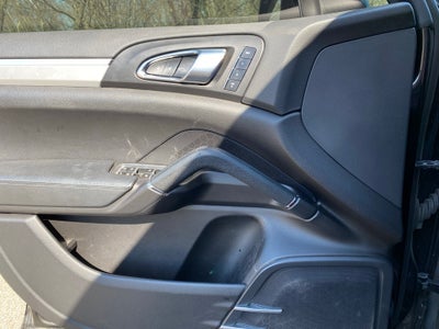2014 Porsche Cayenne GTS CLEAN CAR FAX