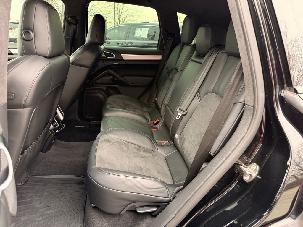 2014 Porsche Cayenne GTS CLEAN CAR FAX