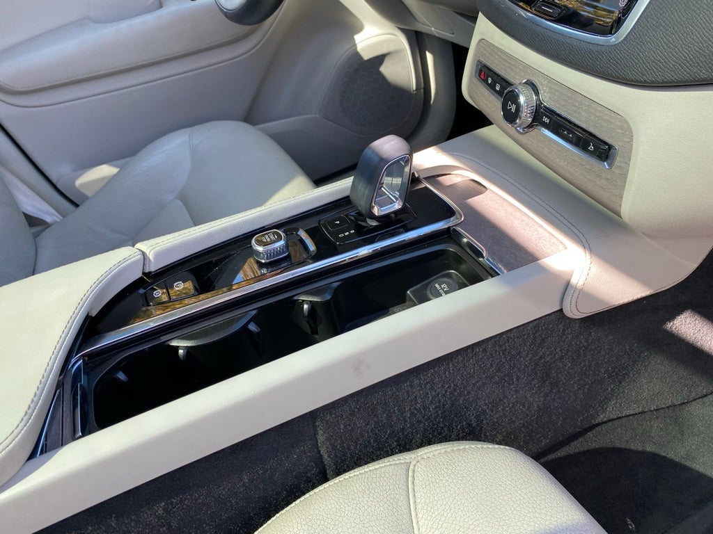 2023 Volvo XC90 Recharge Plug-In Hybrid T8 Plus Bright Theme 7 Passenger