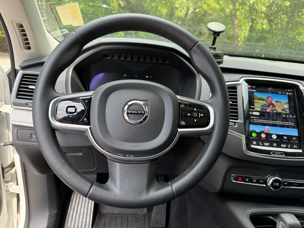 2023 Volvo XC90 B5 Core