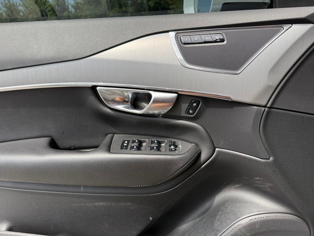 2023 Volvo XC90 B5 Core