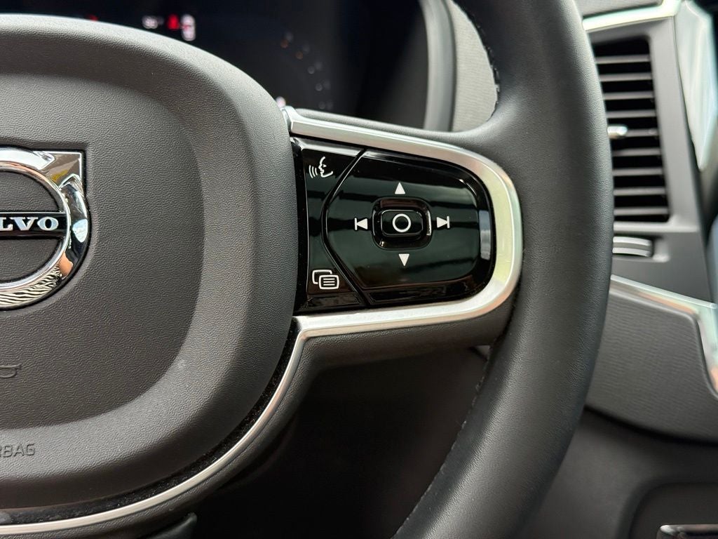 2023 Volvo XC90 B5 Core