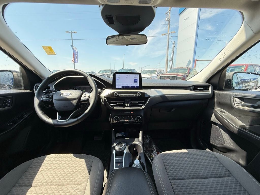 2022 Ford Escape Hybrid SE