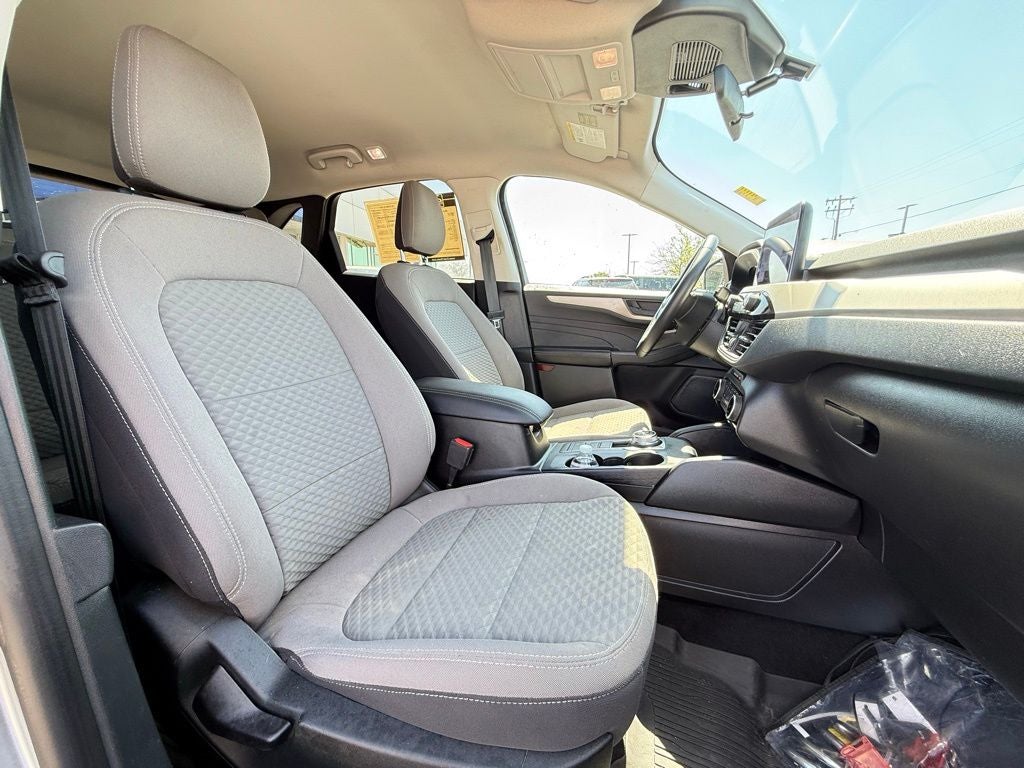 2022 Ford Escape Hybrid SE