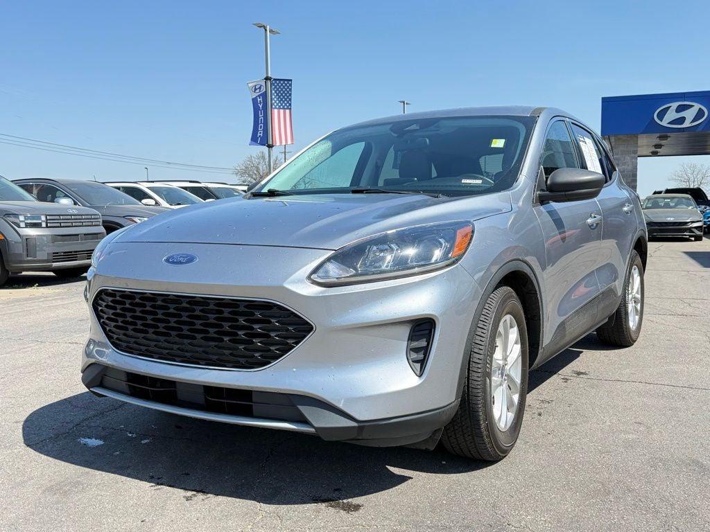 2022 Ford Escape Hybrid SE