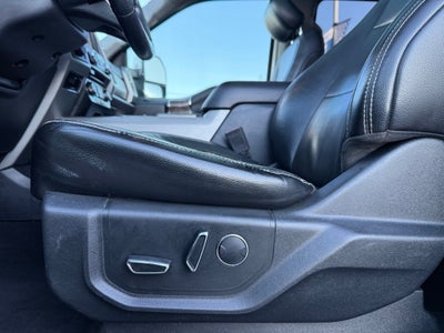 2018 Ford F-350SD Lariat Hard loaded!!