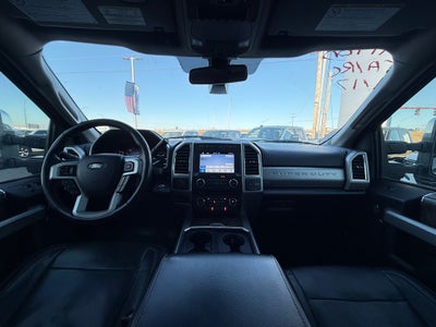 2018 Ford F-350SD Lariat Hard loaded!!