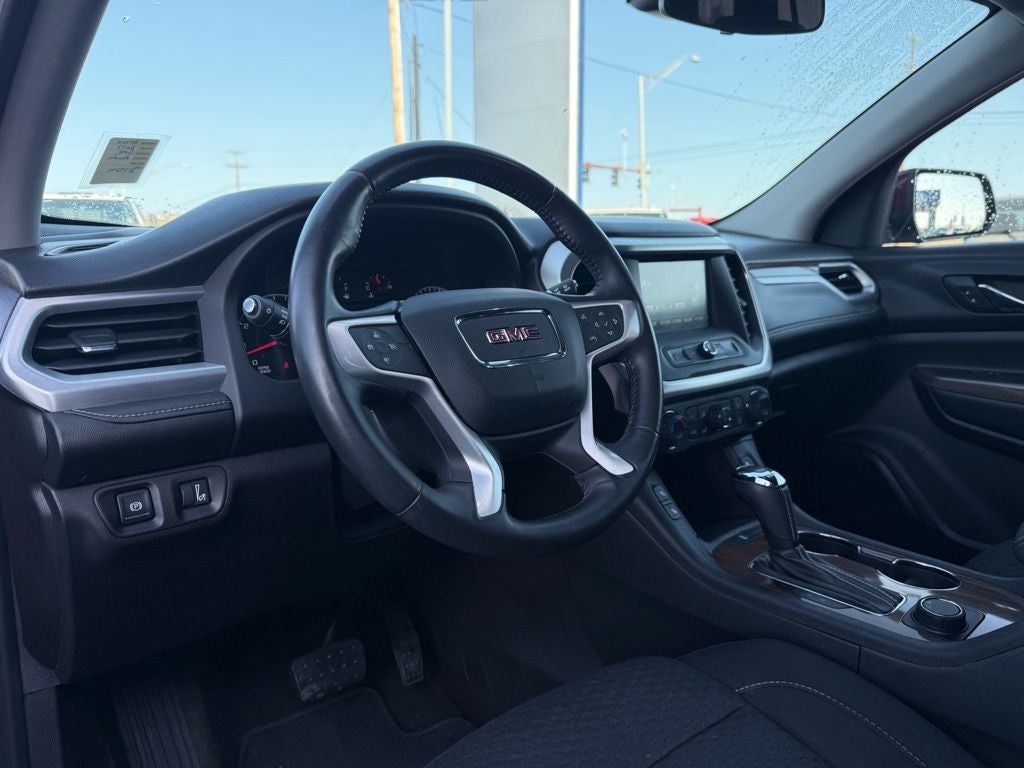 2017 GMC Acadia SLE-2