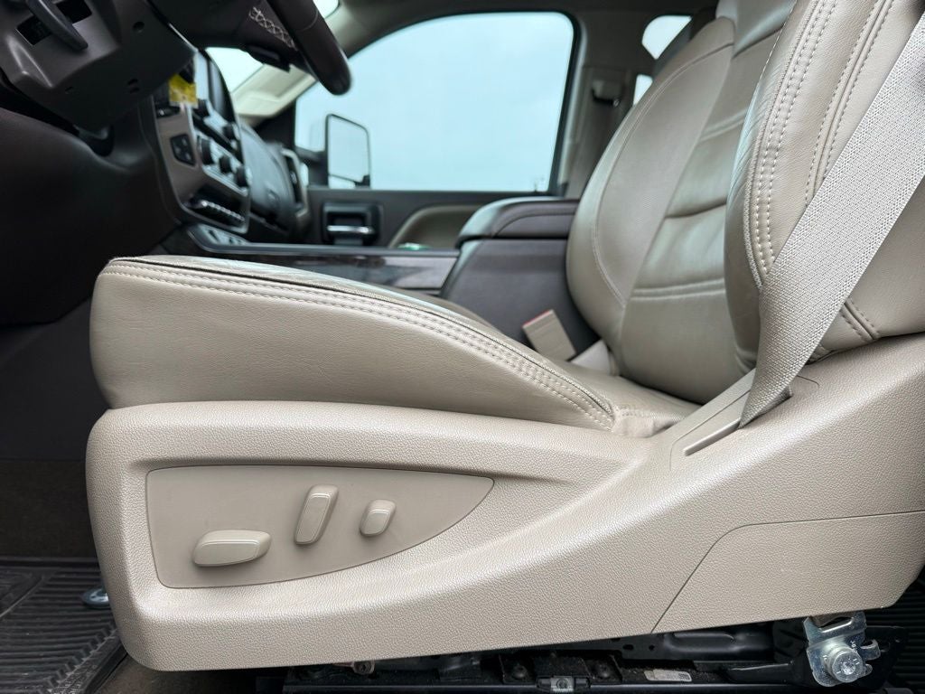 2015 GMC Sierra 3500HD Denali