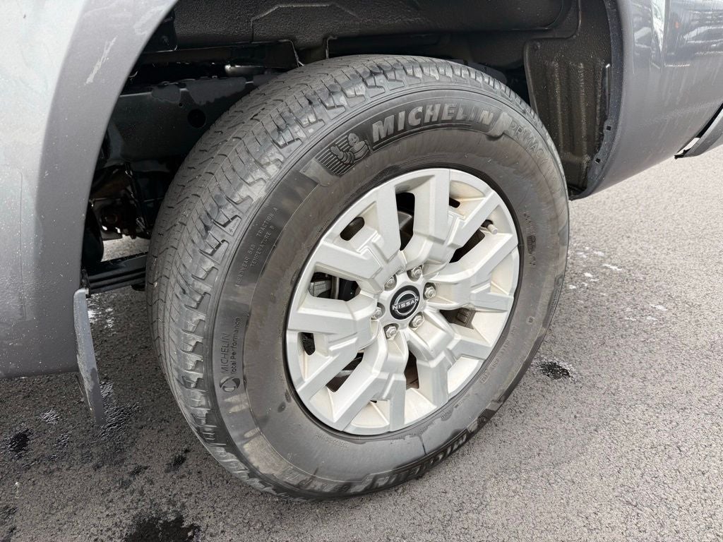 2024 Nissan Frontier SV