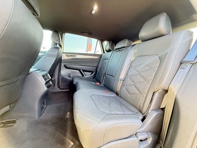 2025 Volkswagen Atlas Cross Sport 2.0T SE w/Technology