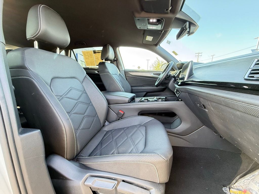 2025 Volkswagen Atlas Cross Sport 2.0T SE w/Technology