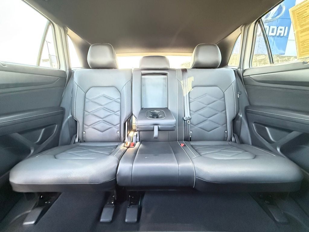 2025 Volkswagen Atlas Cross Sport 2.0T SE w/Technology