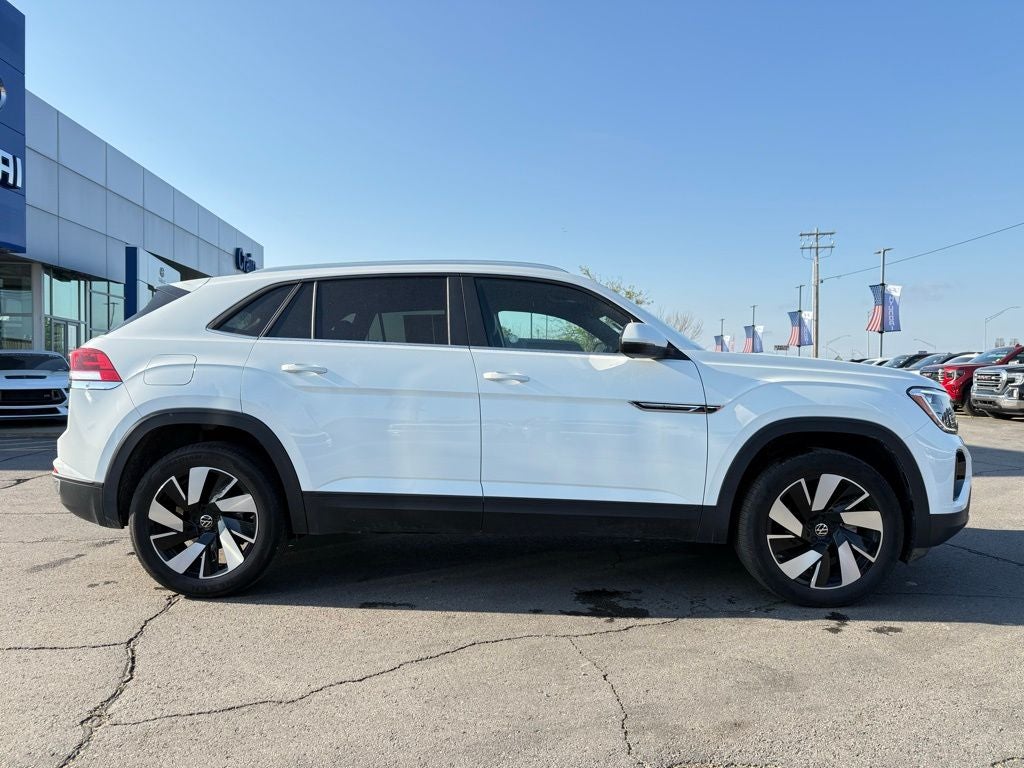 2025 Volkswagen Atlas Cross Sport 2.0T SE w/Technology