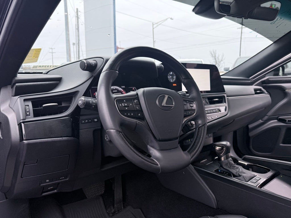 2023 Lexus ES 