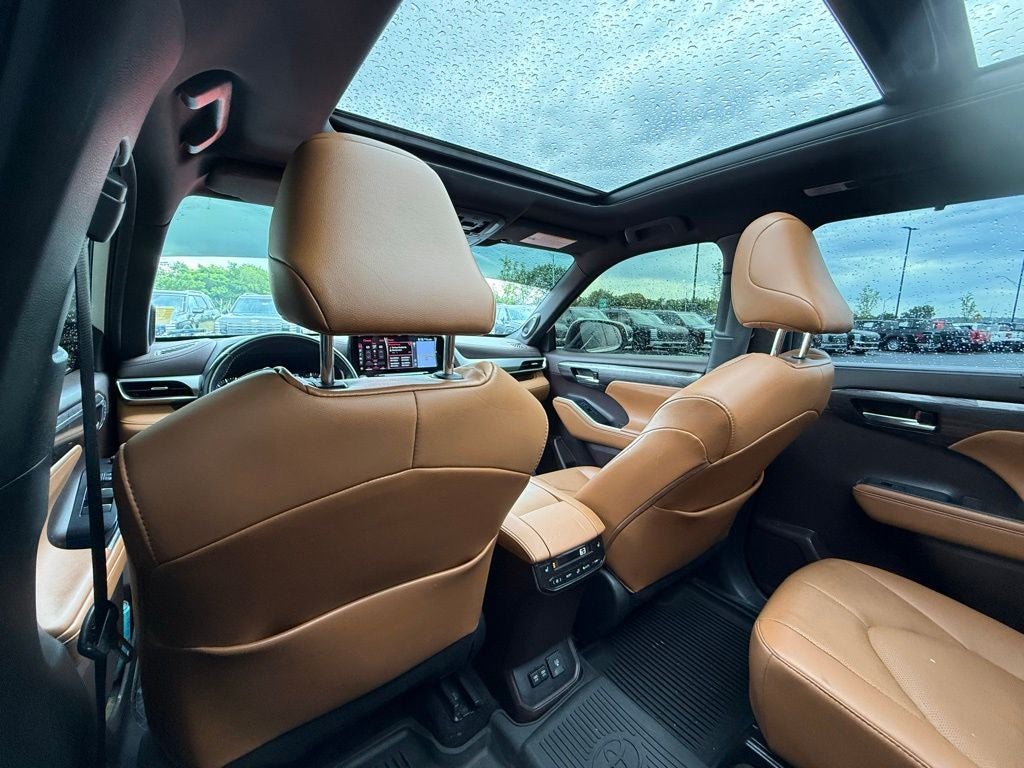 2021 Toyota Highlander Platinum