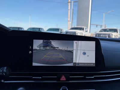 2024 Hyundai Elantra SEL 1 OWNER CLEAN CAR FAX