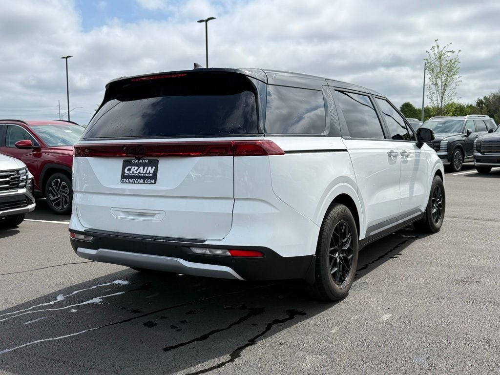 2024 Kia Carnival LX