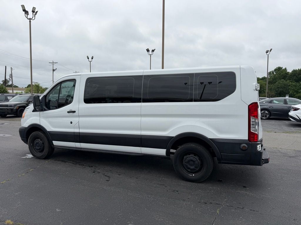 2019 Ford Transit-350 XLT 15 PASSENGER / CLEAN CAR-FAX / LOW MILES