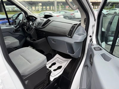 2019 Ford Transit-350 XLT 15 PASSENGER / CLEAN CAR-FAX / LOW MILES